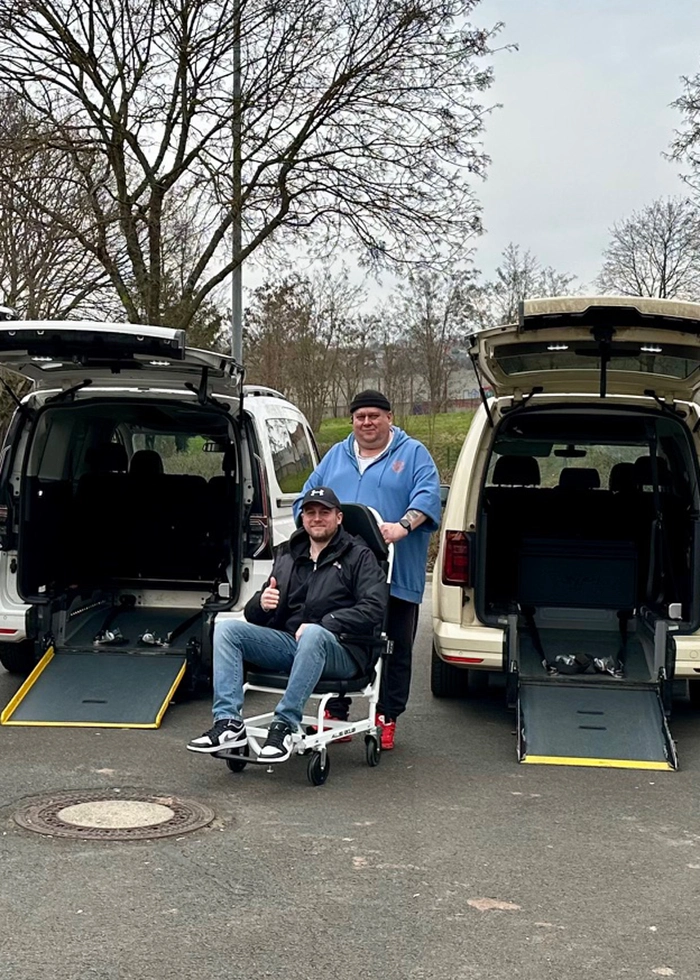 Krankentransfer mit Witt Taxi und seiner großen Fahrzeugflotte mit Tragestuhl